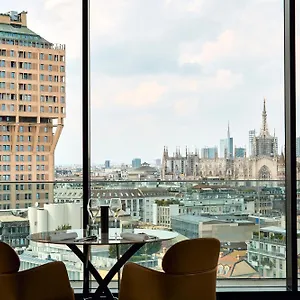 Uptown Palace Hotell