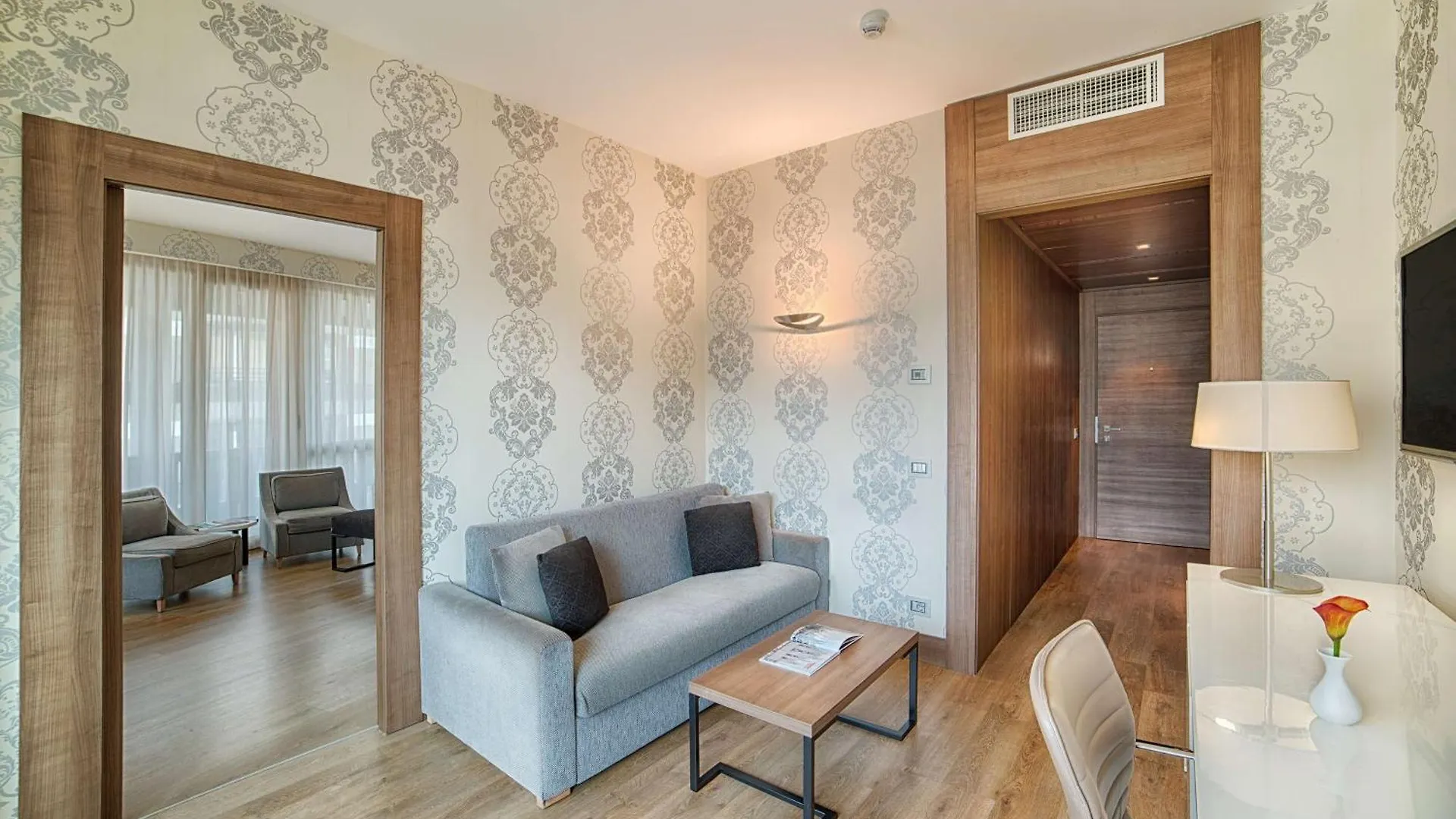 Hotel NH Collection Milano President 5*,